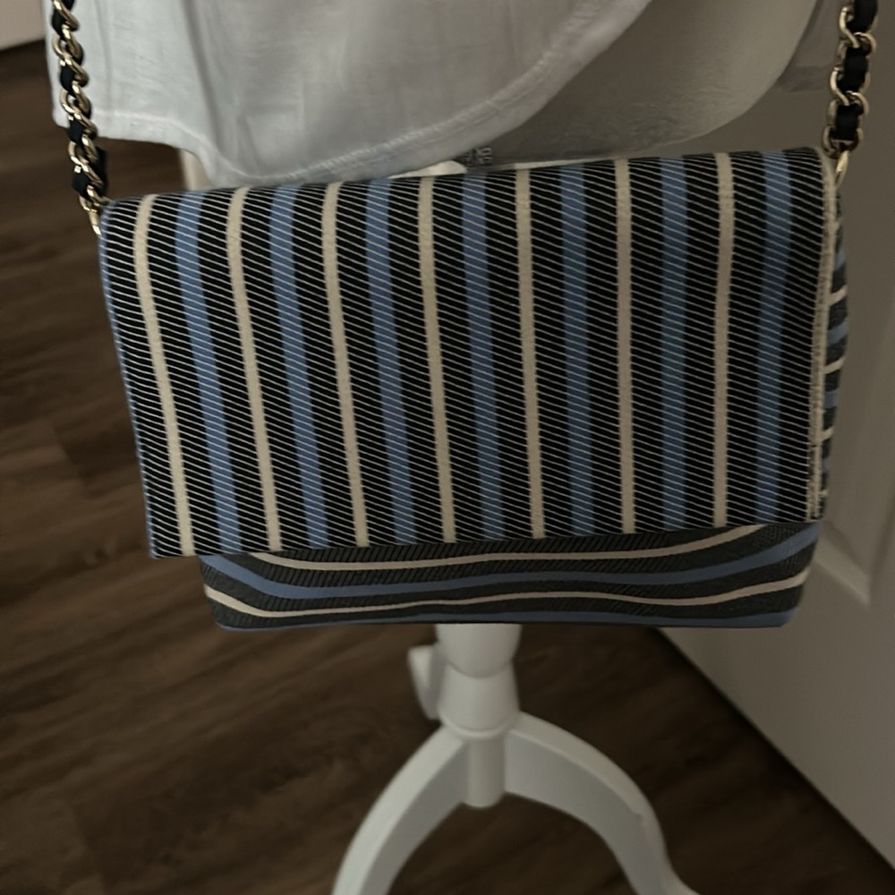 💥Talbots Crossbody Handbag💥 - Picture 4 of 9